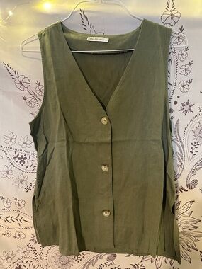 Zenana Outfitters Olive Green Button-Front Tank Top